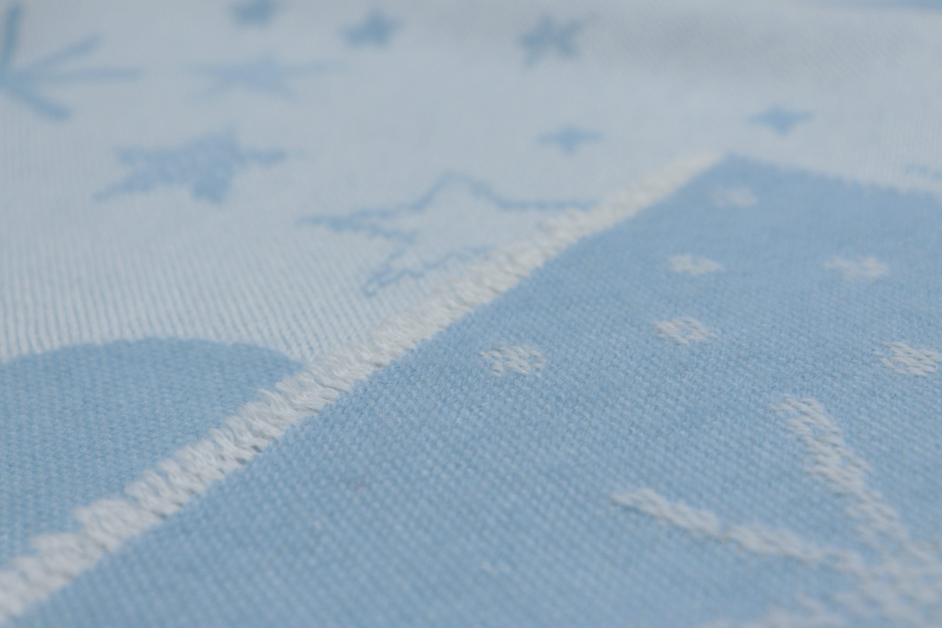 Babydecke Universe blue Nahaufnahme Fransen Einfassung