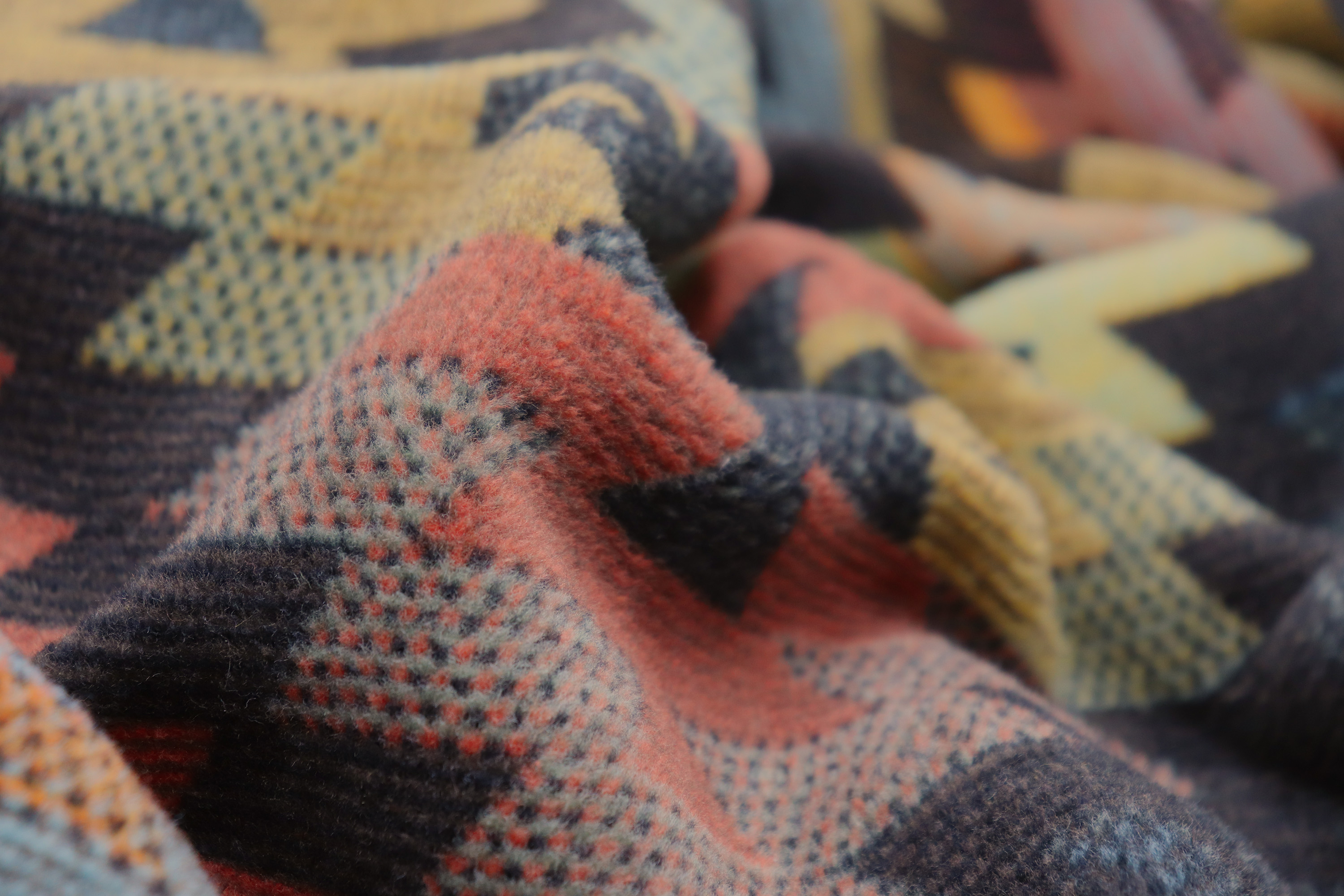 Wohndecke Nomad Glow Nahaufnahme Flor