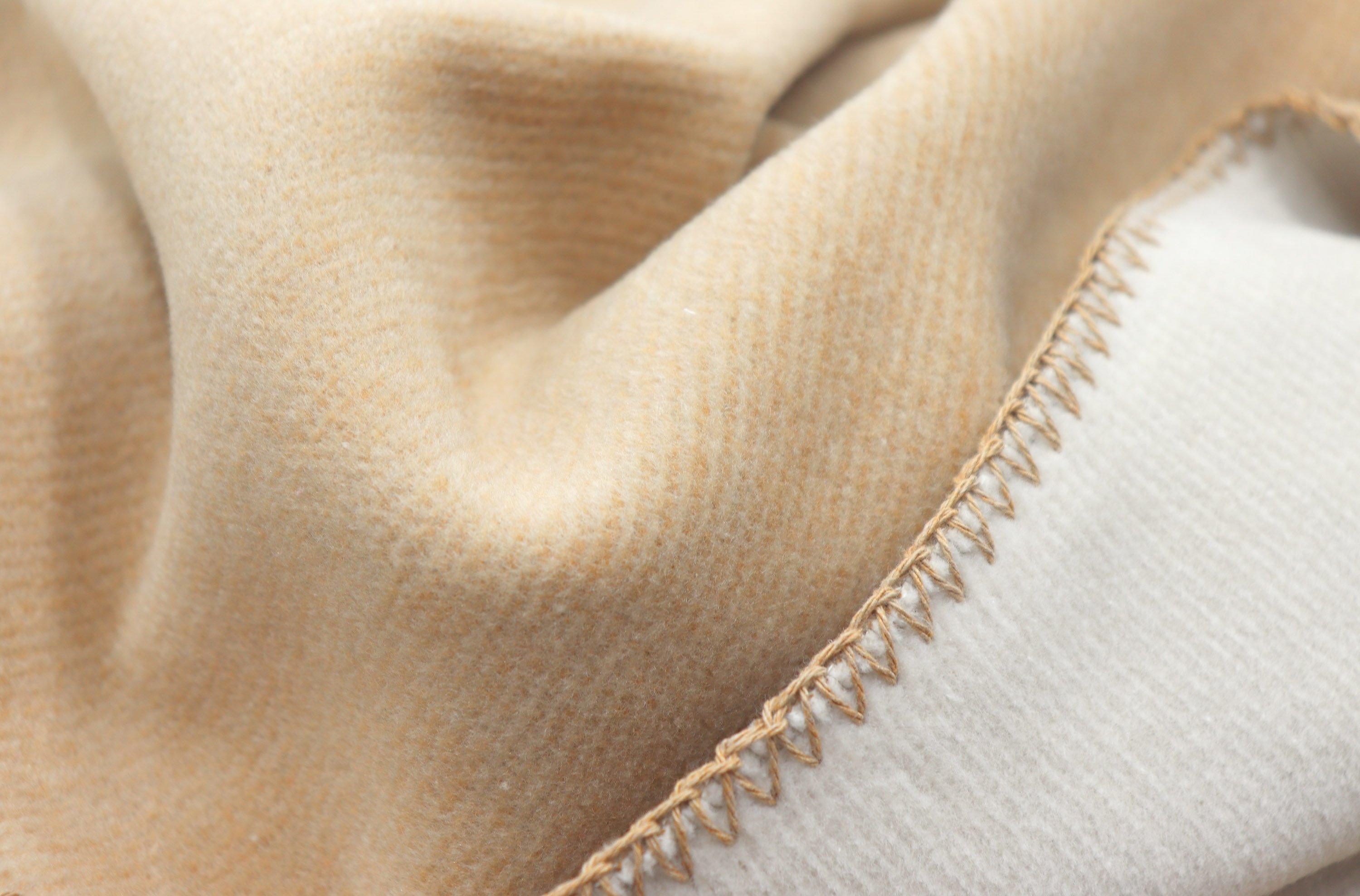Wohn- und Kuscheldecke "Duo Cotton Melange" Wohndecke "Melange Doubleface" aus Baumwollmischgewebe in 150x200 cm in Creme-Natur - Flor
