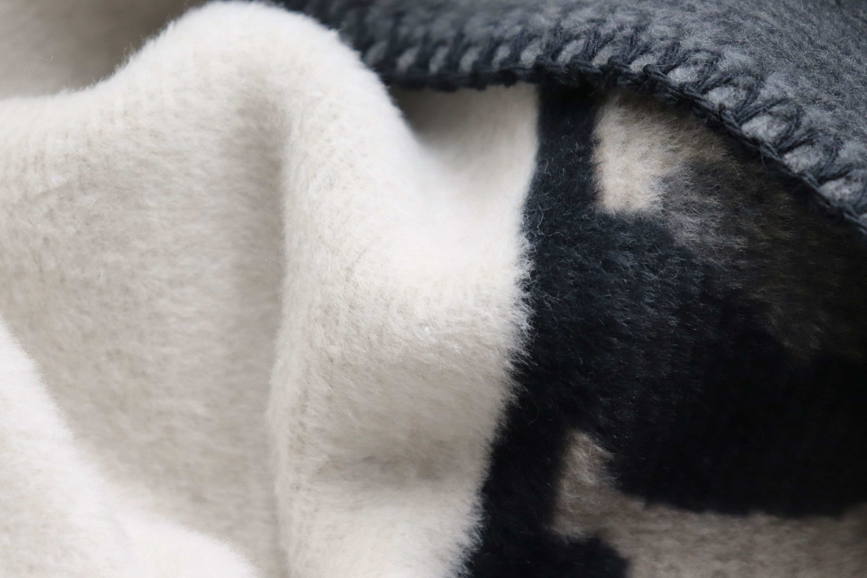 Wohndecke Leo Part Nahaufnahme Flor