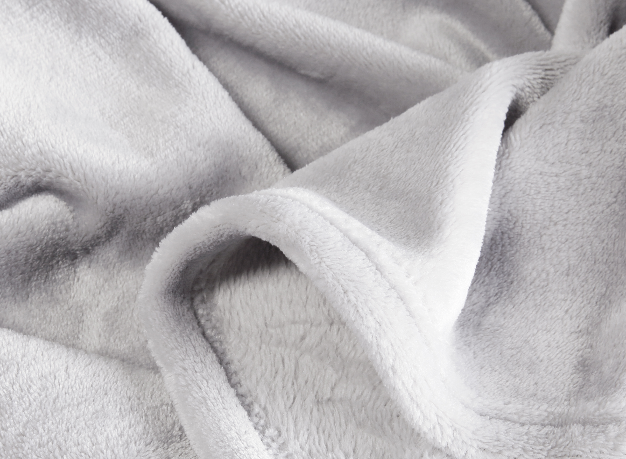 Einfarbige Fleecedecke "Soft & Cover" in 150x200 cm in silber - Flor