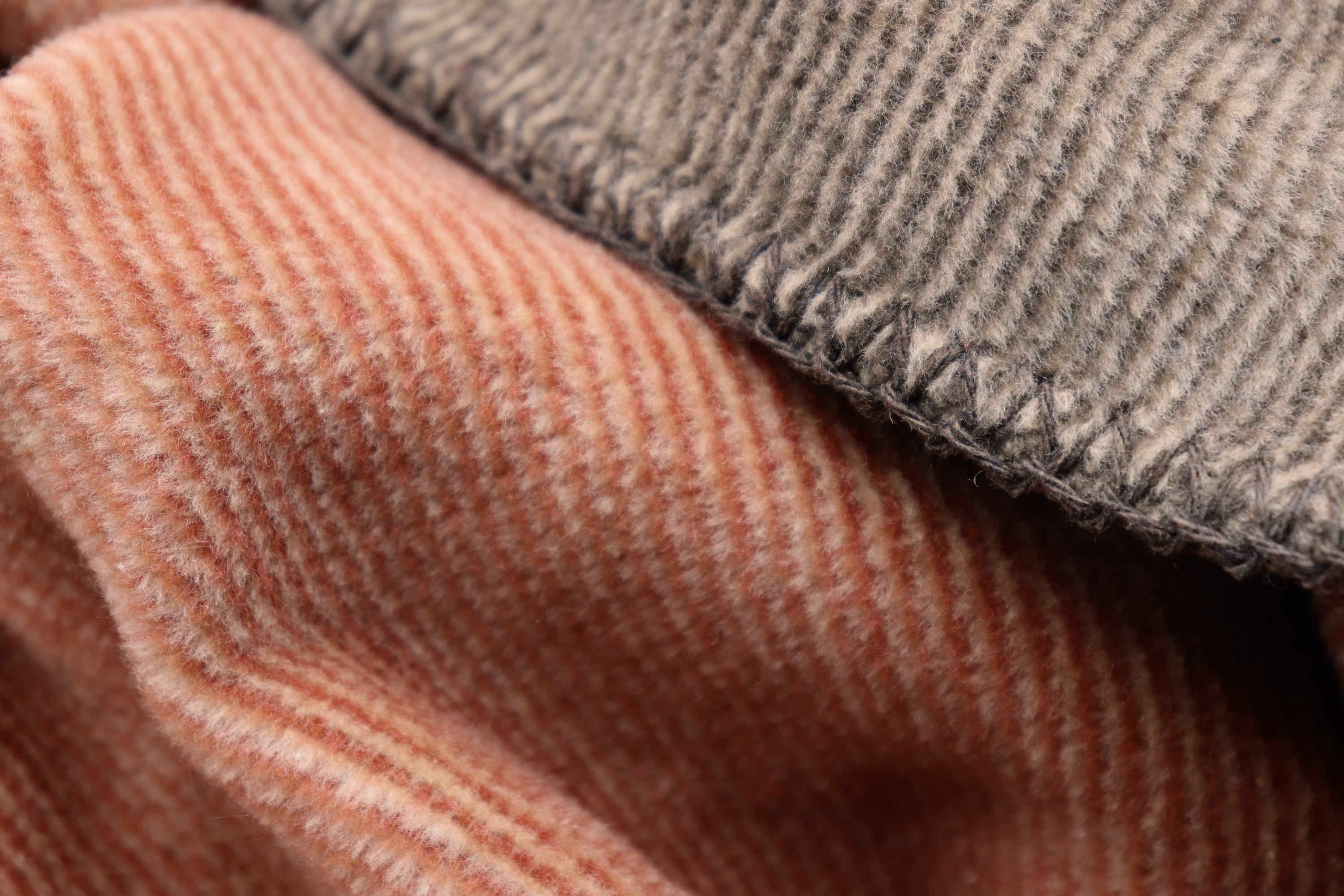 Wohn- und Kuscheldecke "Duo Cotton Melange" Wohndecke Rust-Brown Nahaufnahme Flor