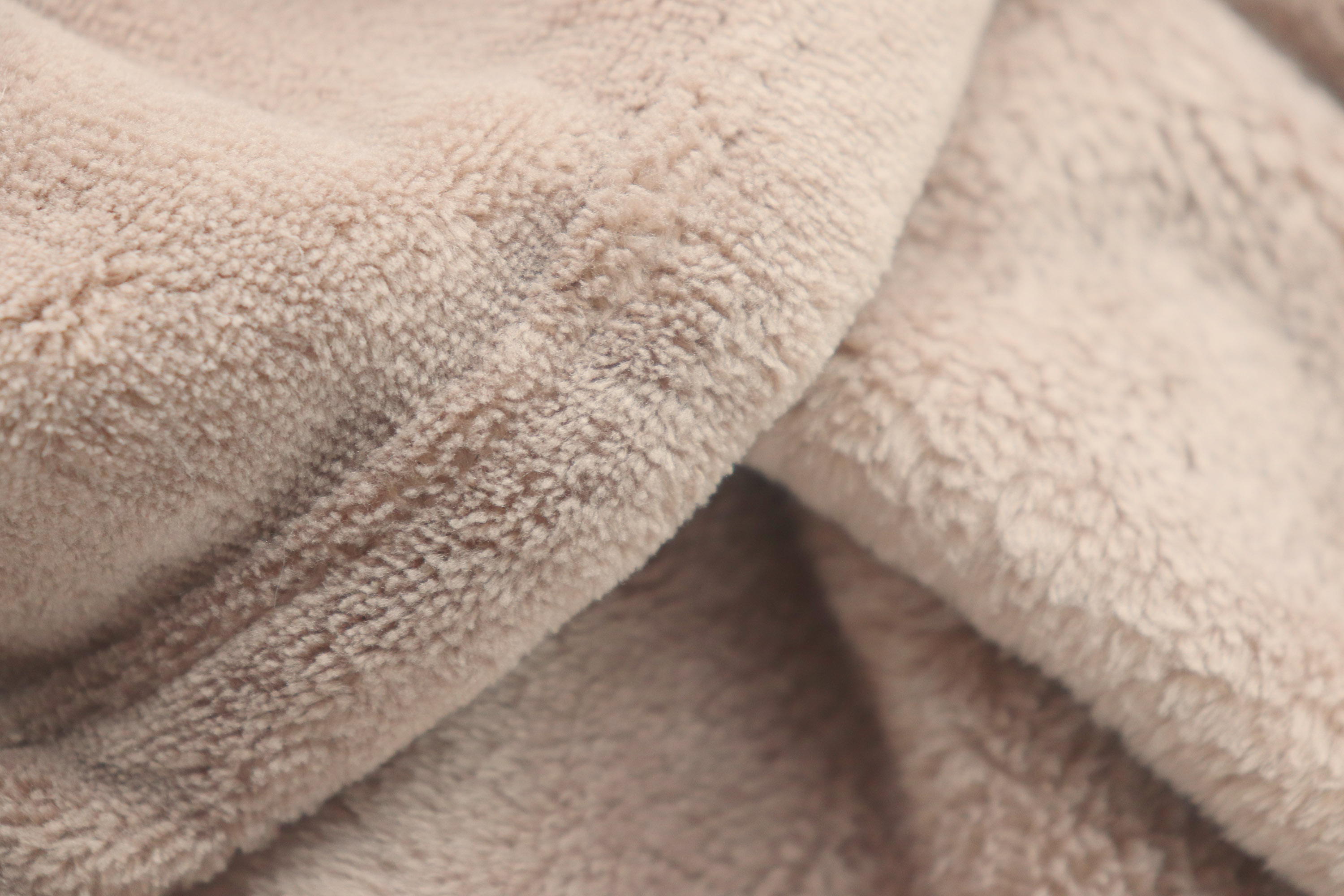 Einfarbige Fleecedecke "Soft & Cover" in 150x200 cm in palisade - Flor
