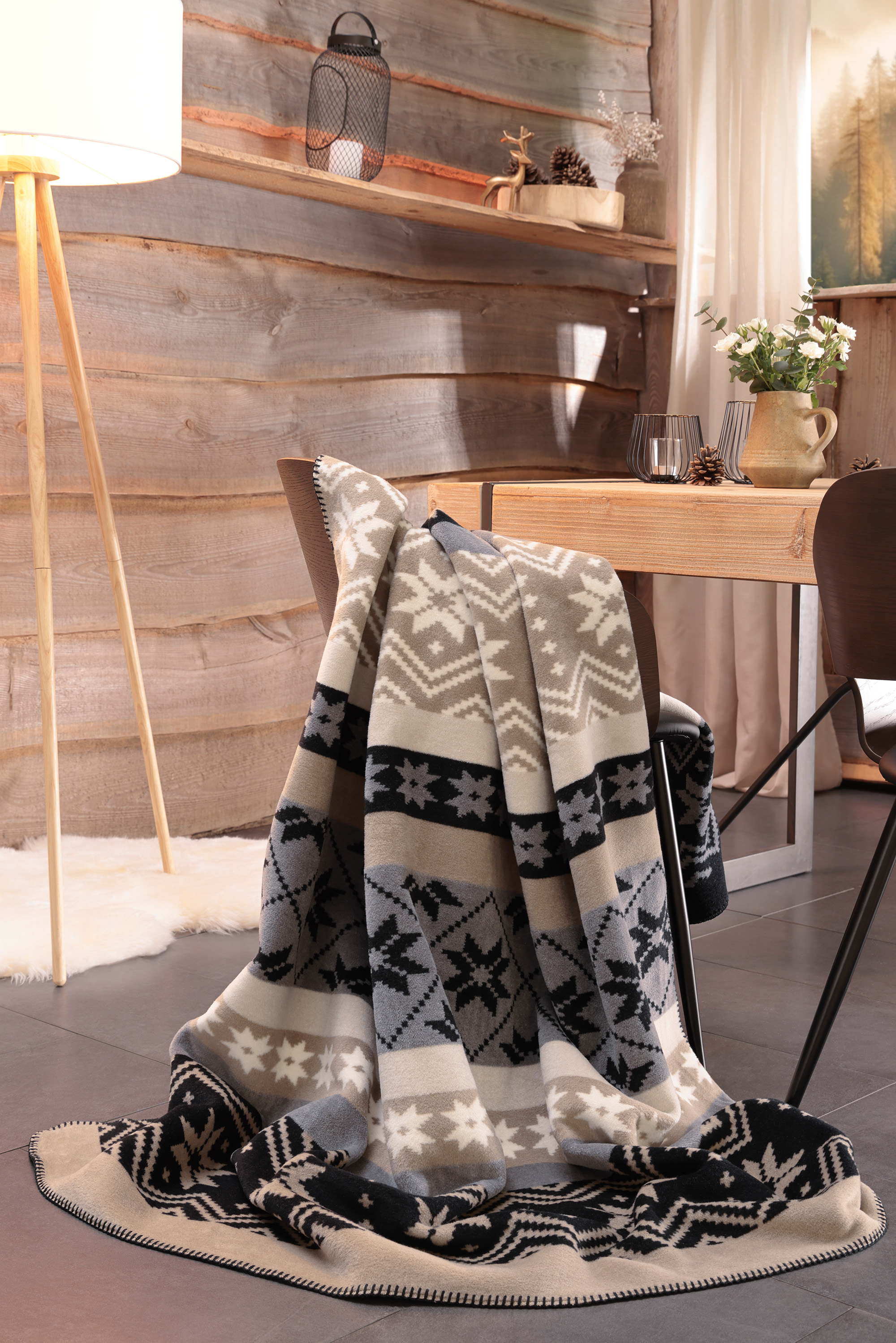 Wohndecke "Winter Braid" Wohndecke Winter Braid Milieubild Hochformat