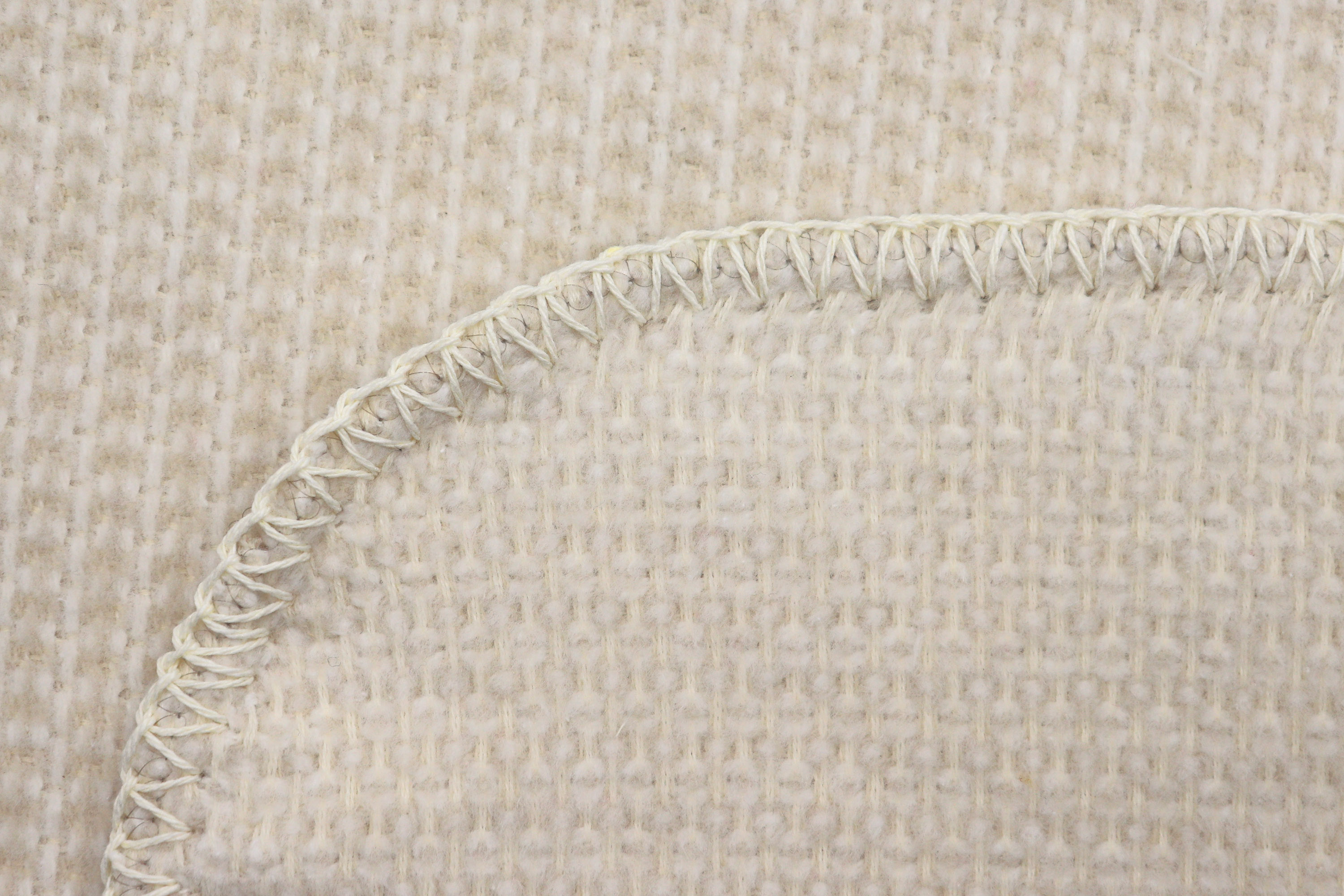 Babydecke Cotton nature mit Strukturmuster nature Nahaufnahme Einfassung