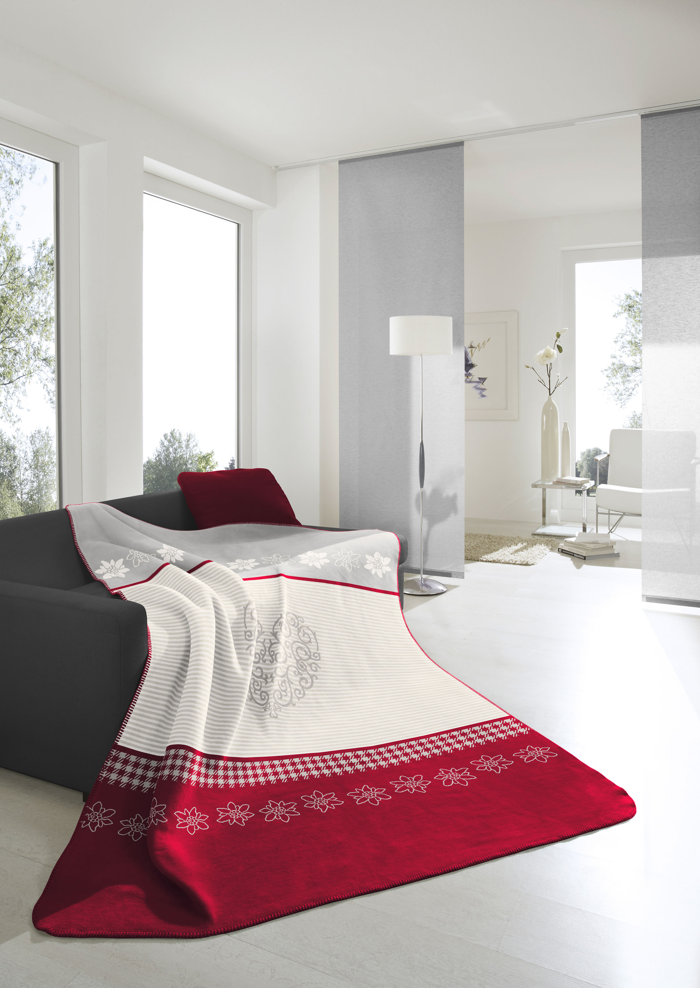 Winterliche Wohndecke Alpine Look Milieubild