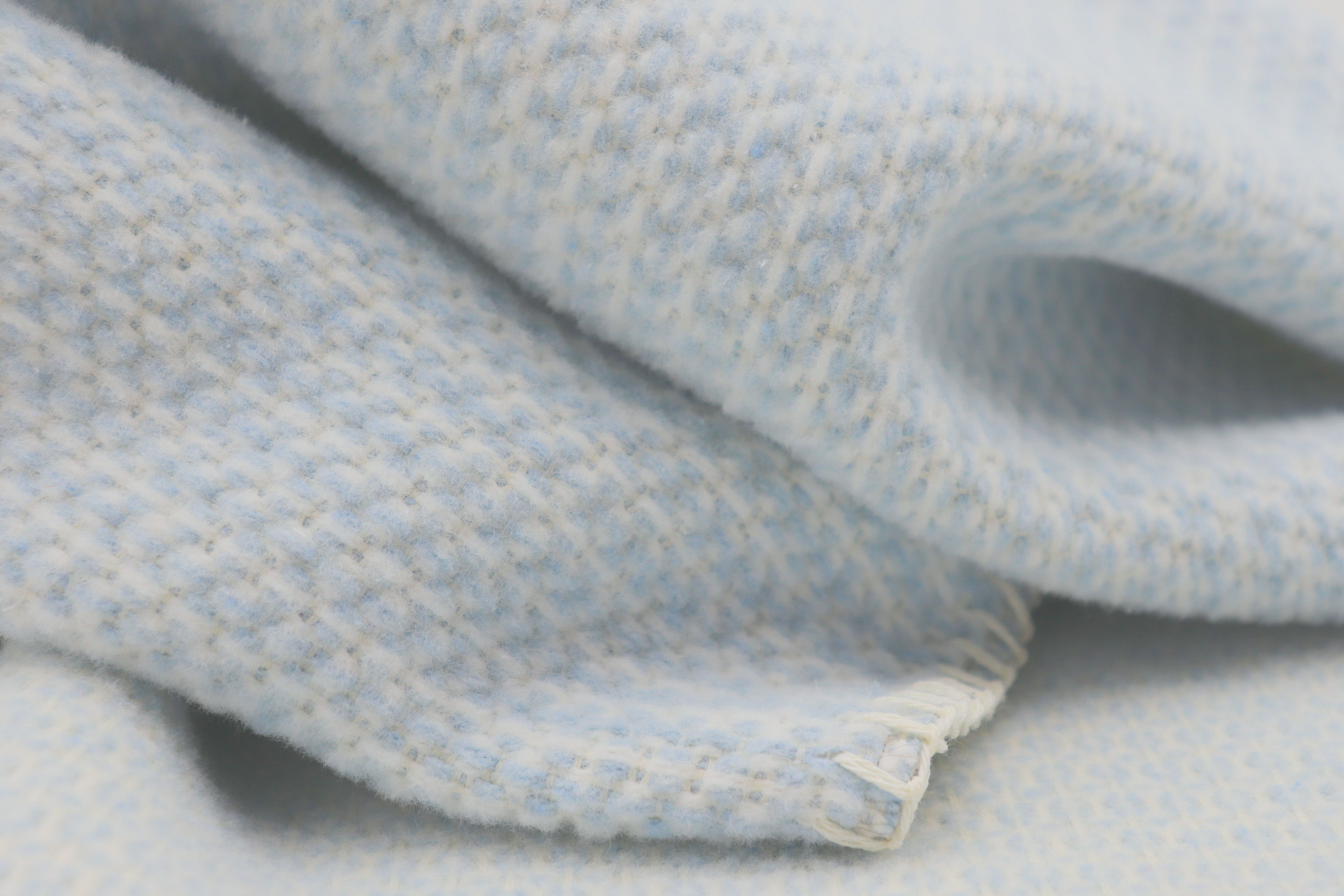 Babydecke Cotton blue mit Strukturmuster Nahaufnahme Flor