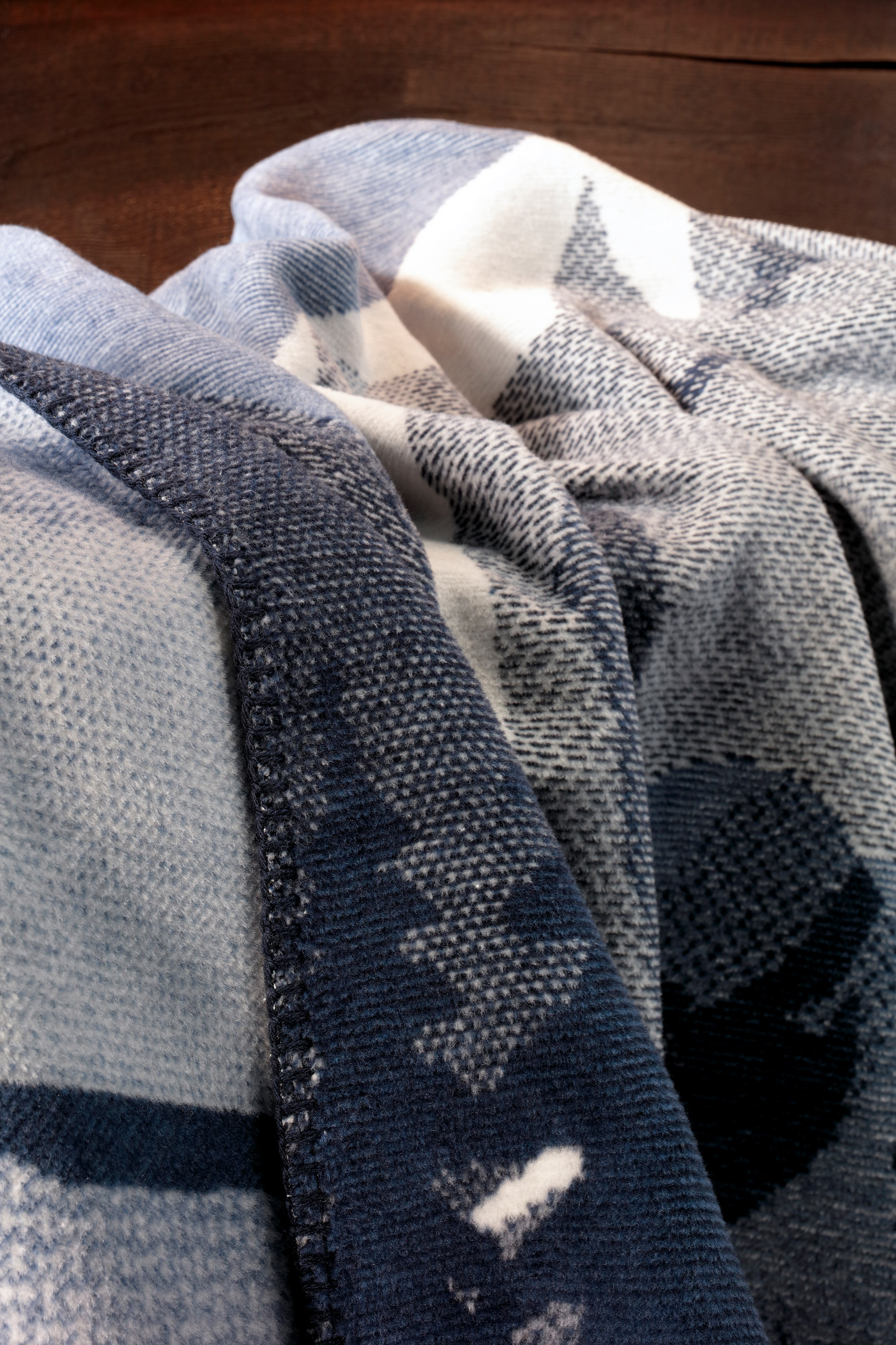 Wohndecke Snow Flow Milieubild Close Up