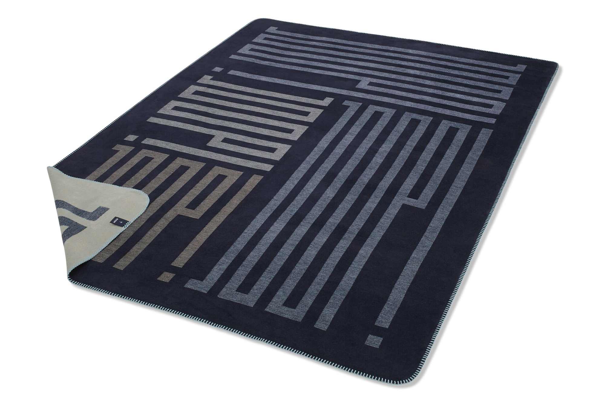 Wohndecke JOOP! Bars Navy Freisteller mit umgelegter Ecke